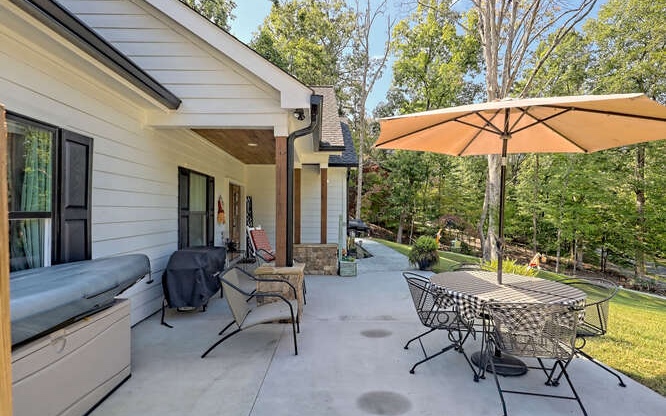 346 Woodland Lane