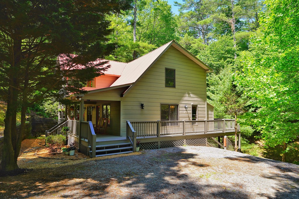 129 Clubhouse Court