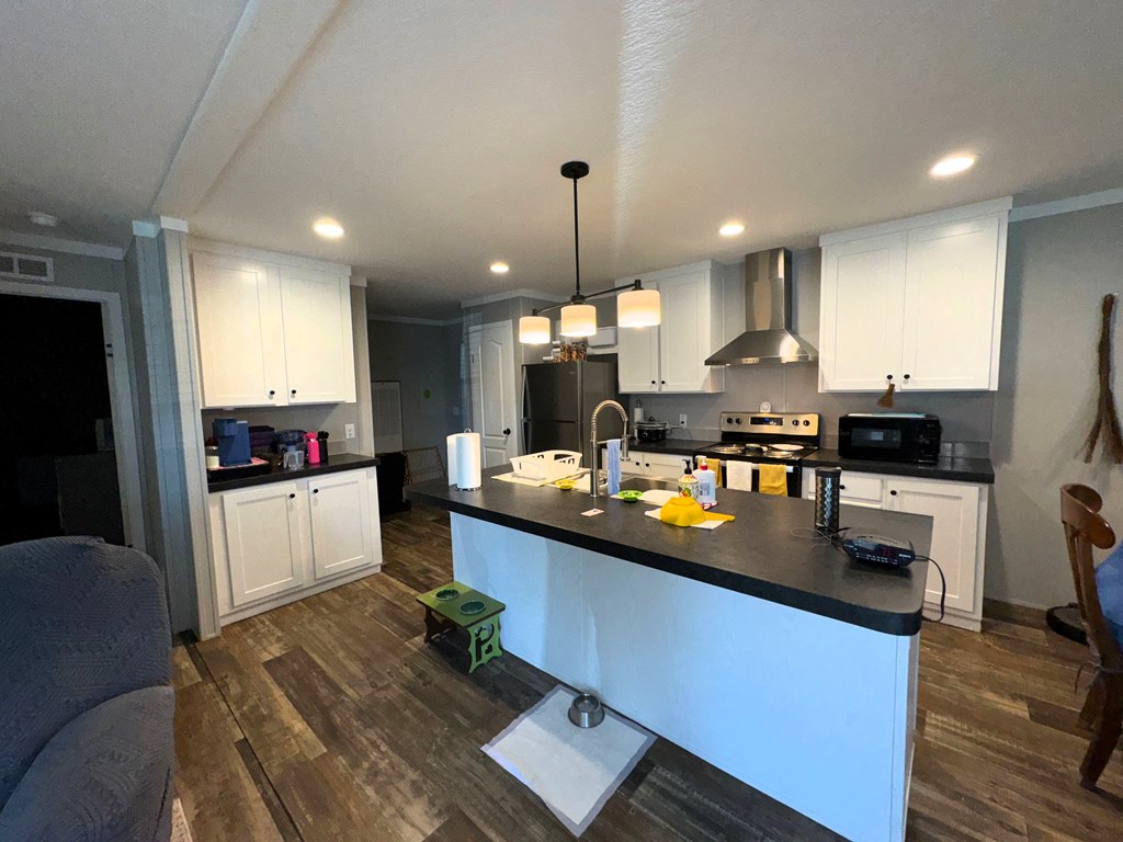 8 Eagle Bend Road