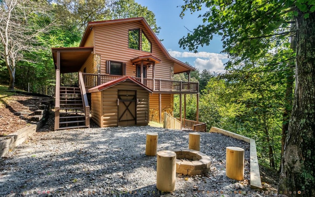 335 Mountain Laurel Lane