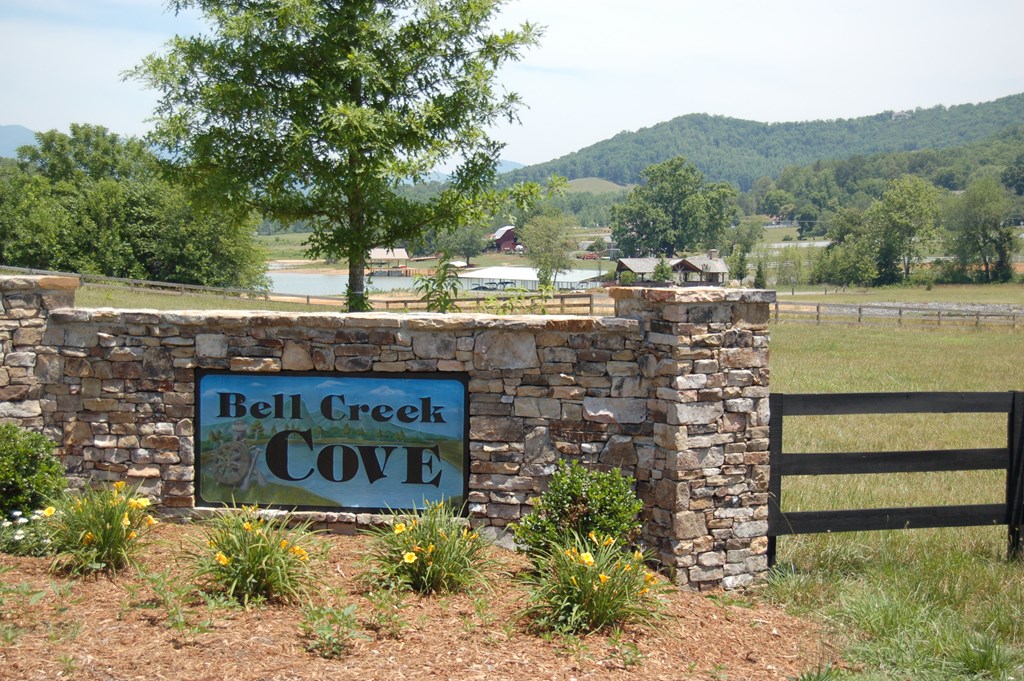 12 Bell Creek Cove Road