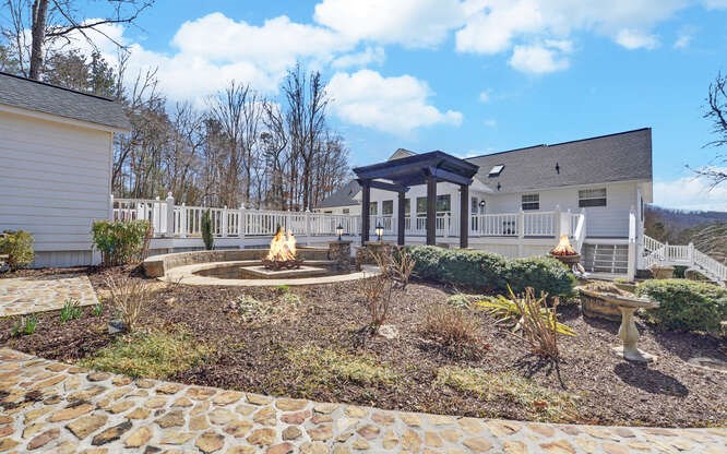 Blairsville, Georgia, 30512, United States, 4 Bedrooms Bedrooms, ,4 BathroomsBathrooms,Residential,Active,2021690
