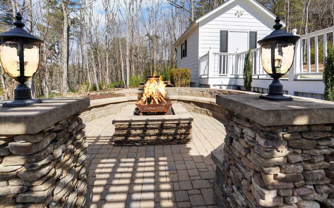 Blairsville, Georgia, 30512, United States, 4 Bedrooms Bedrooms, ,4 BathroomsBathrooms,Residential,Active,2021690