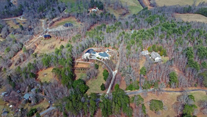 Blairsville, Georgia, 30512, United States, 4 Bedrooms Bedrooms, ,4 BathroomsBathrooms,Residential,Active,2021690