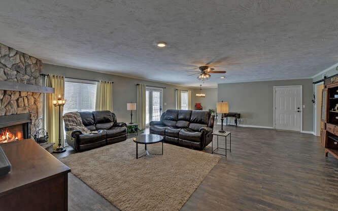 Blairsville, Georgia, 30512, United States, 4 Bedrooms Bedrooms, ,4 BathroomsBathrooms,Residential,Active,2021690