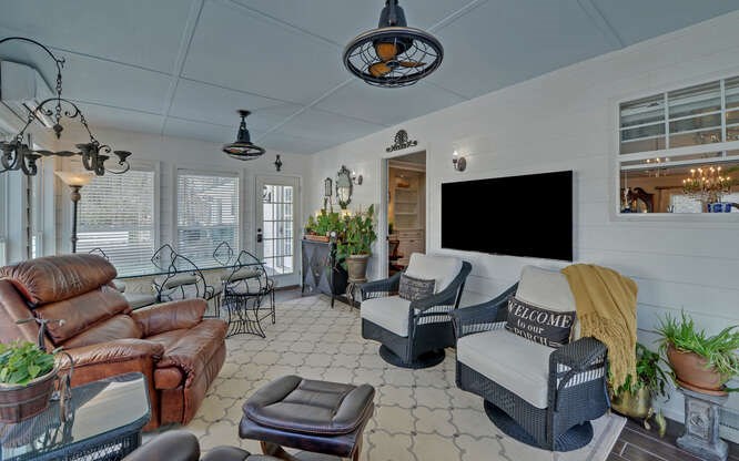 Blairsville, Georgia, 30512, United States, 4 Bedrooms Bedrooms, ,4 BathroomsBathrooms,Residential,Active,2021690