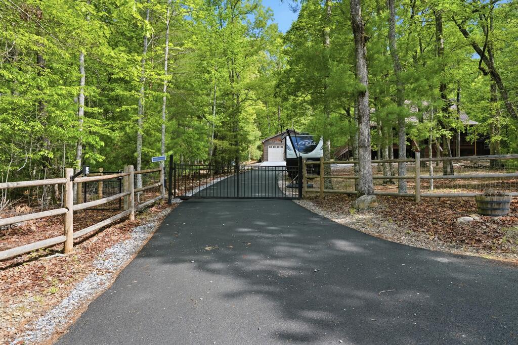2283 Rocky Top Road