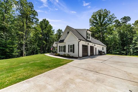 A home in Ball Ground