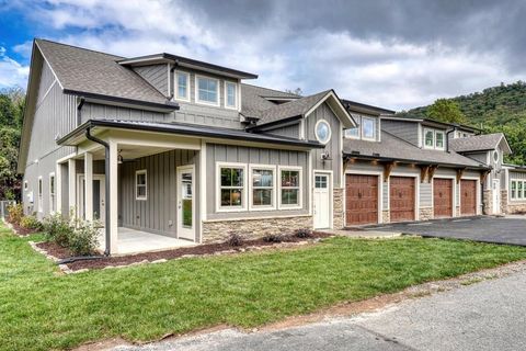 98 Brett Way Hiawassee GA 30546