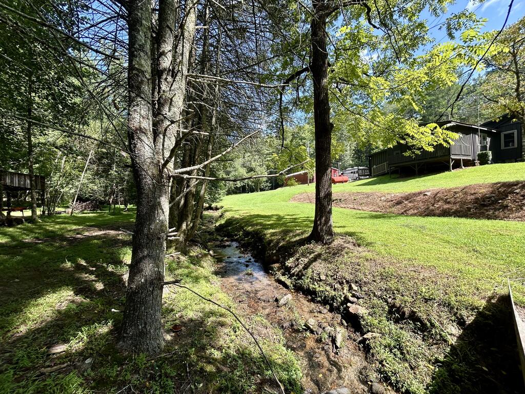 581 N Garrett Branch Road