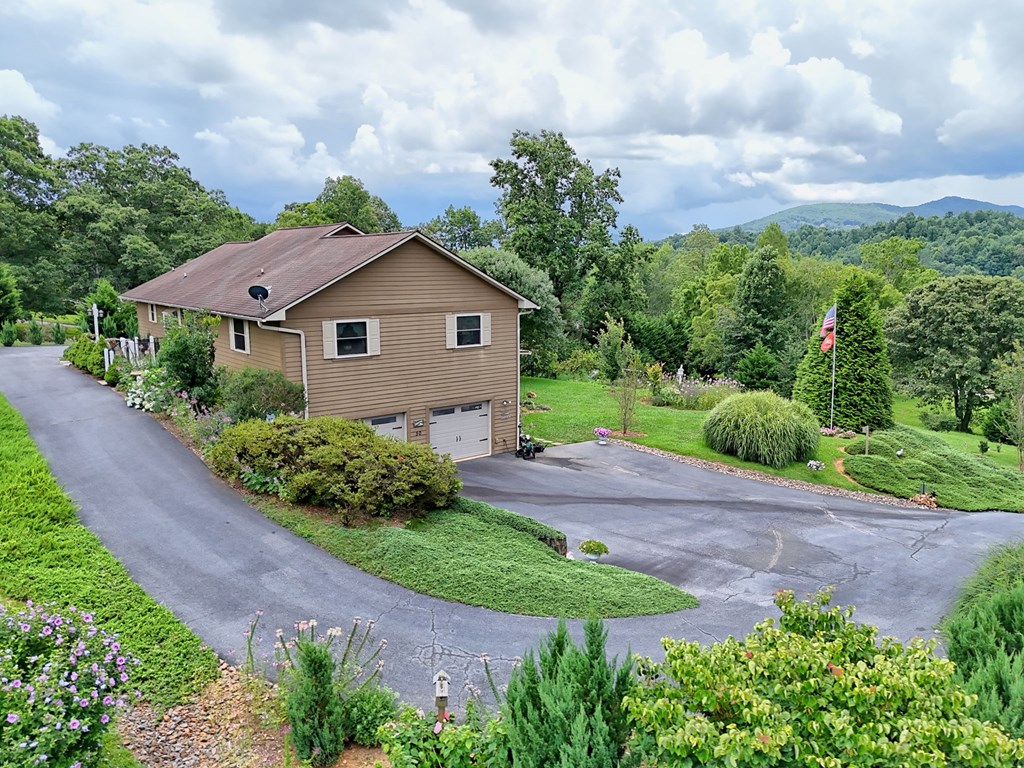 50 Chatuge Shores Overlook