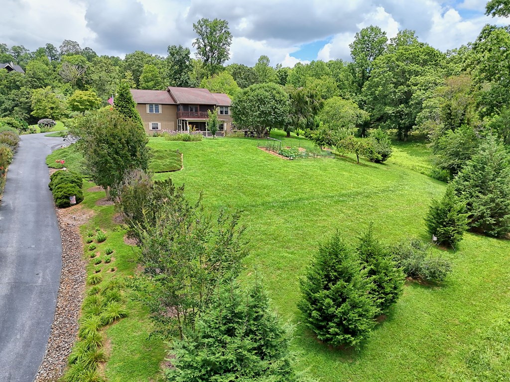 50 Chatuge Shores Overlook