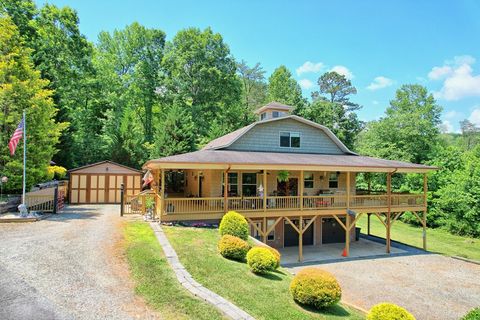 A home in Hayesville