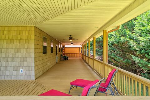 A home in Hayesville