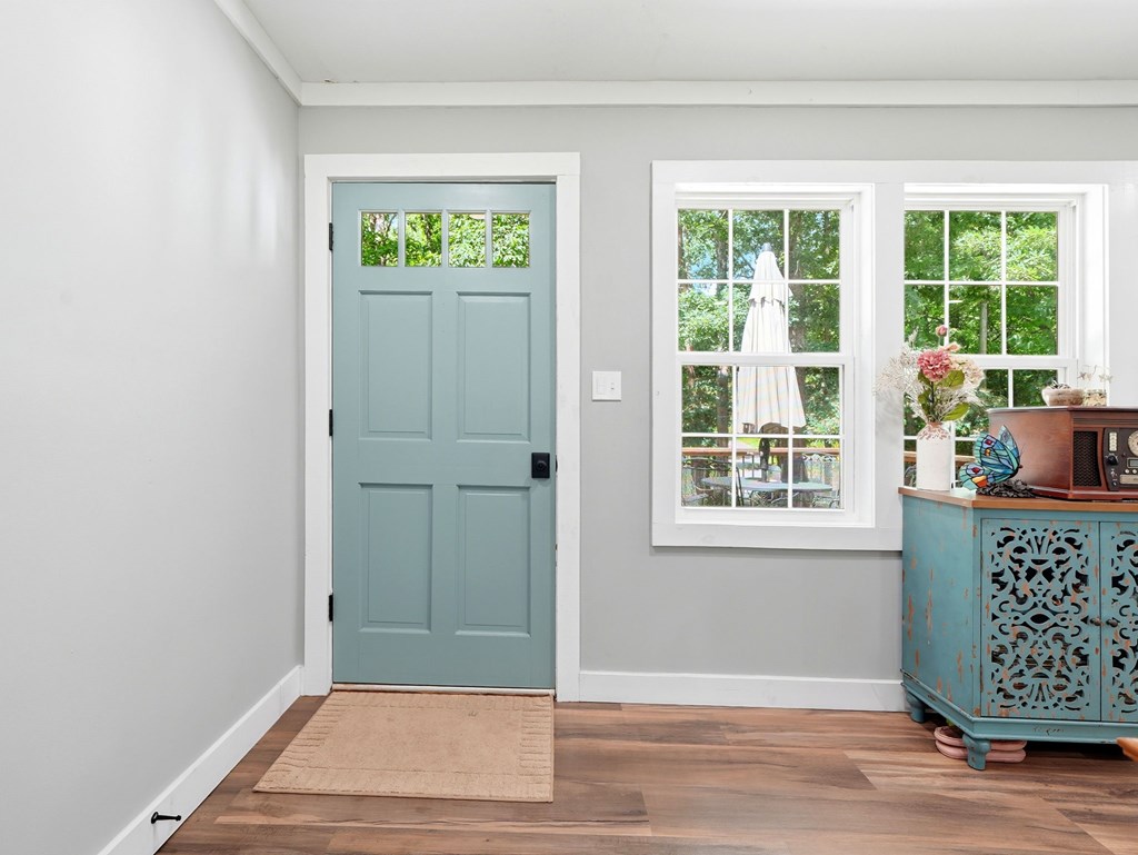 299 E Price Creek