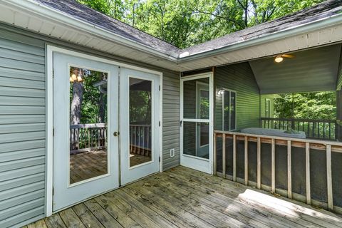 A home in Hiawassee