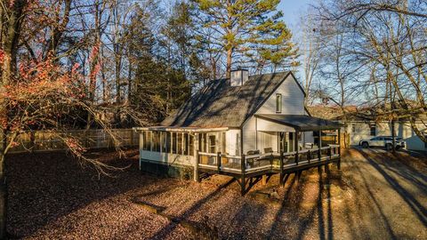 A home in Hayesville