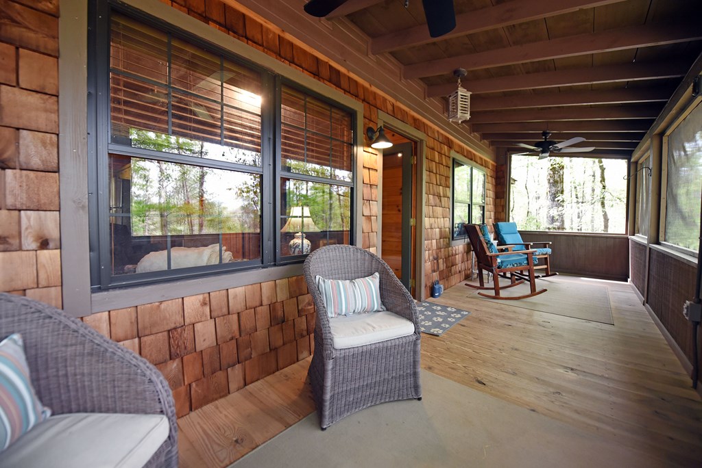 112 Sunrise Lane