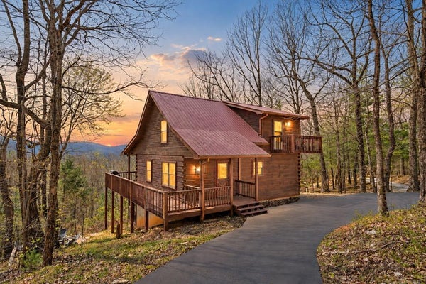 890 BRITTNEY DR, BLUE RIDGE, GA 30513 - Image e6ae3ccdac14cb42a4a40f1815bc0c4a/1097450821