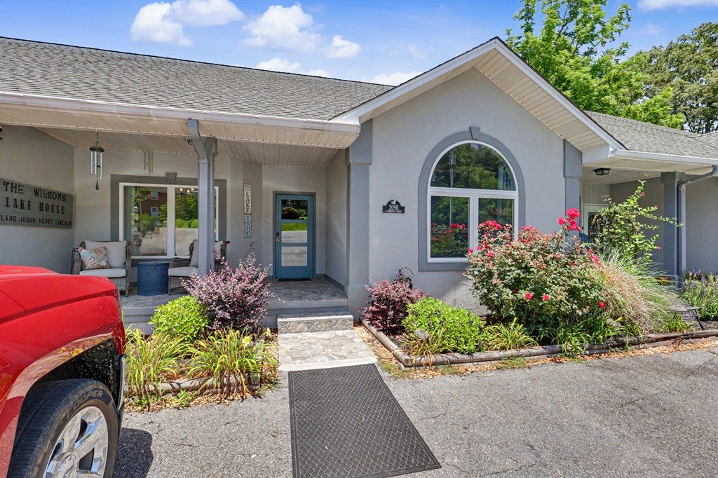 209B N Berrong Street