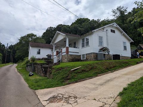 A home in Mccaysville