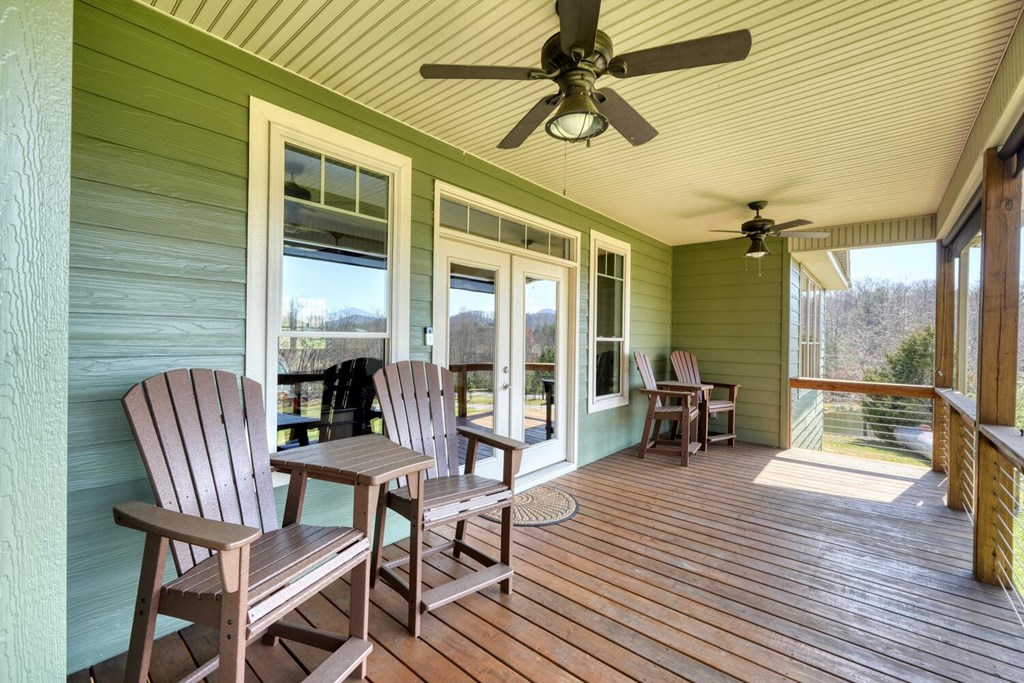Blairsville, Georgia, 30512, United States, 4 Bedrooms Bedrooms, ,4 BathroomsBathrooms,Residential,Active,2030979