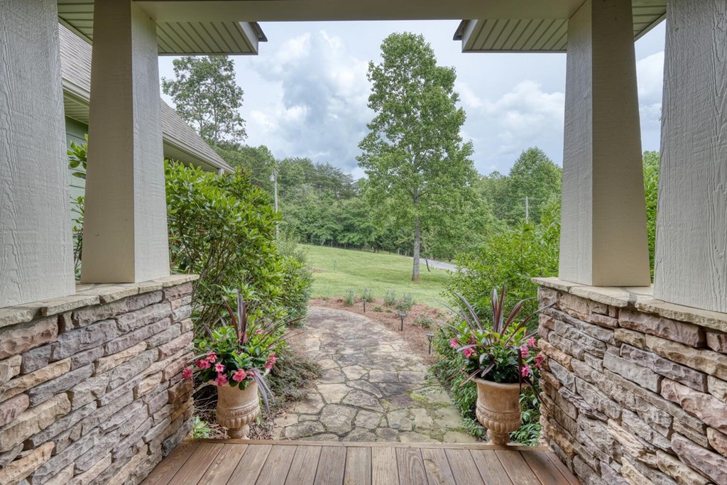 Blairsville, Georgia, 30512, United States, 4 Bedrooms Bedrooms, ,4 BathroomsBathrooms,Residential,Active,2030979