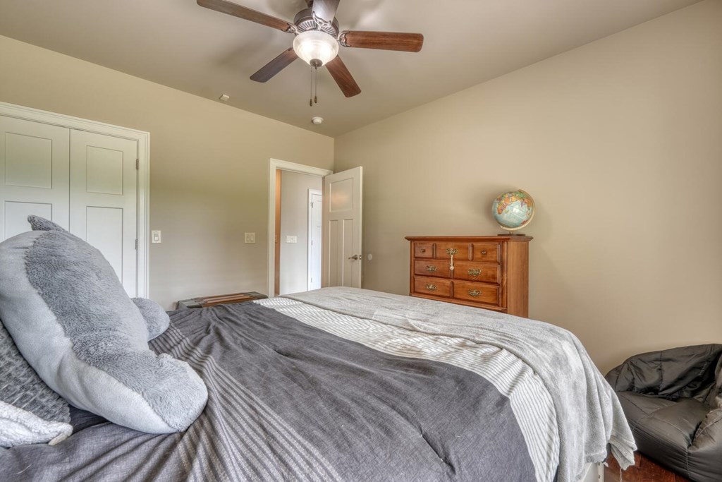 Blairsville, Georgia, 30512, United States, 4 Bedrooms Bedrooms, ,4 BathroomsBathrooms,Residential,Active,2030979