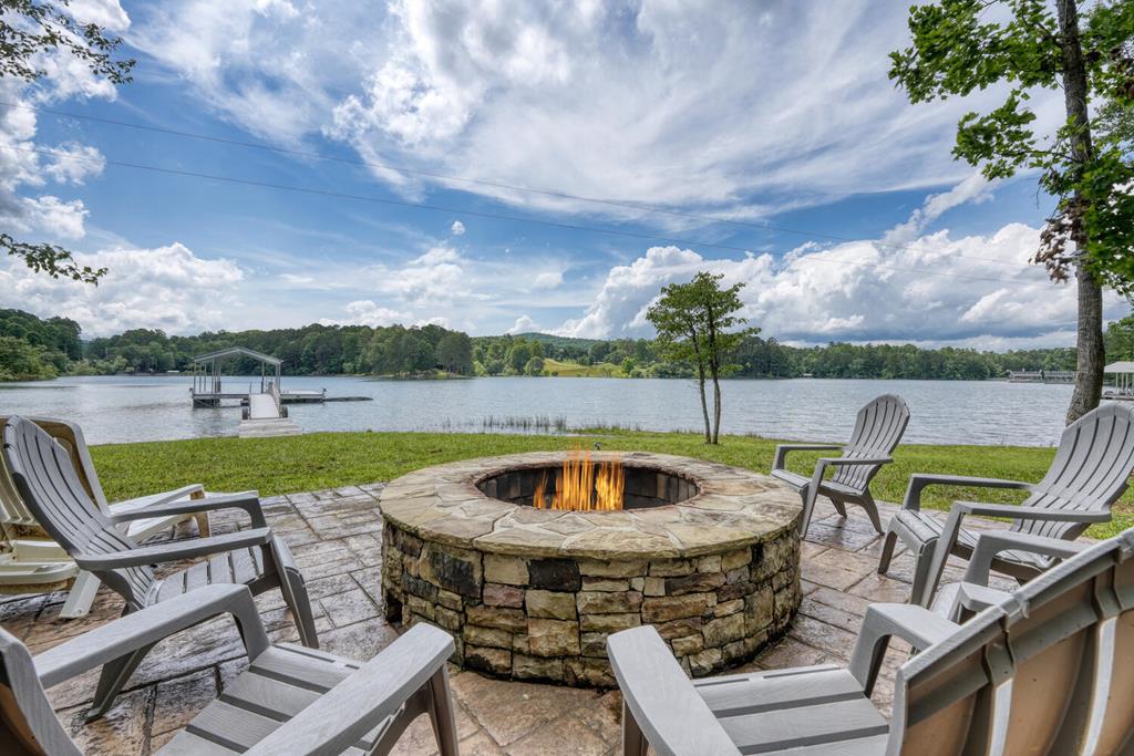 Blairsville, Georgia, 30512, United States, 4 Bedrooms Bedrooms, ,4 BathroomsBathrooms,Residential,Active,2030979