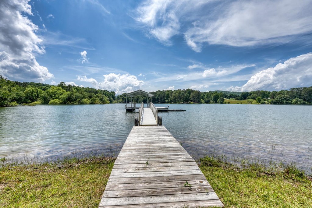 Blairsville, Georgia, 30512, United States, 4 Bedrooms Bedrooms, ,4 BathroomsBathrooms,Residential,Active,2030979