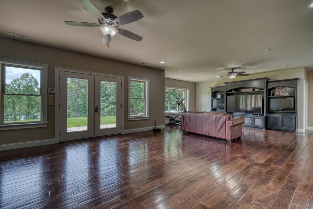 Blairsville, Georgia, 30512, United States, 4 Bedrooms Bedrooms, ,4 BathroomsBathrooms,Residential,Active,2030979