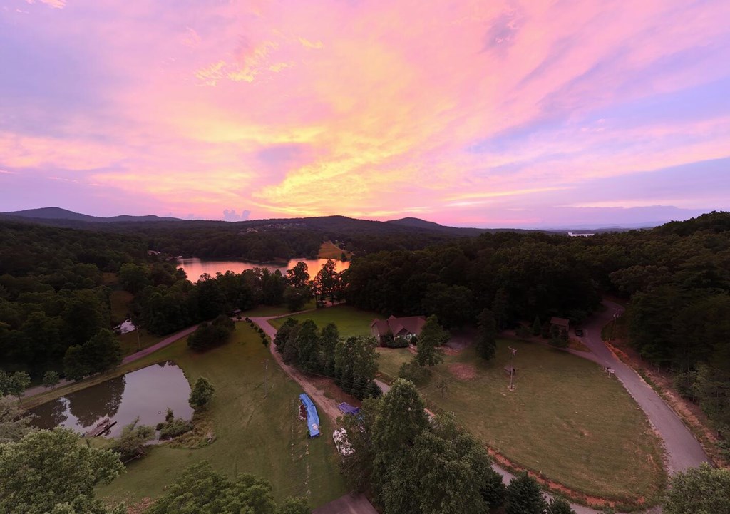 Blairsville, Georgia, 30512, United States, 4 Bedrooms Bedrooms, ,4 BathroomsBathrooms,Residential,Active,2030979