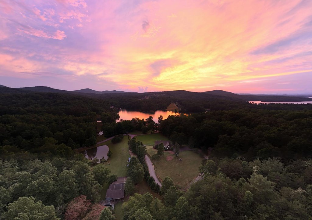Blairsville, Georgia, 30512, United States, 4 Bedrooms Bedrooms, ,4 BathroomsBathrooms,Residential,Active,2030979