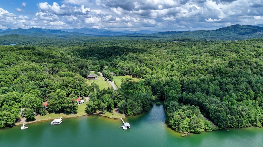 Blairsville, Georgia, 30512, United States, 4 Bedrooms Bedrooms, ,4 BathroomsBathrooms,Residential,Active,2030979