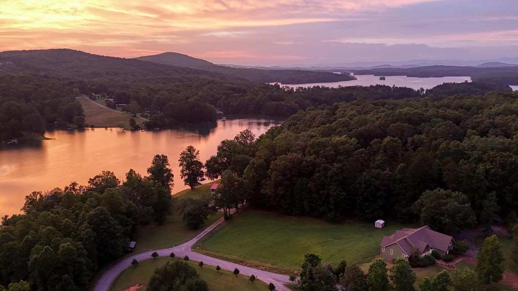 Blairsville, Georgia, 30512, United States, 4 Bedrooms Bedrooms, ,4 BathroomsBathrooms,Residential,Active,2030979