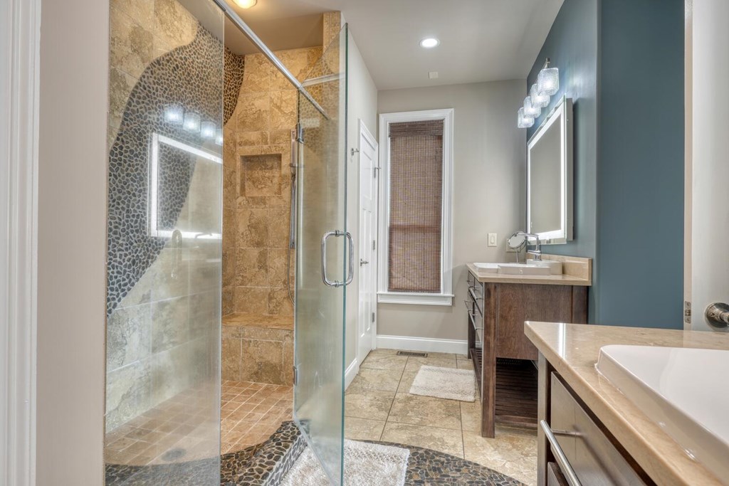 Blairsville, Georgia, 30512, United States, 4 Bedrooms Bedrooms, ,4 BathroomsBathrooms,Residential,Active,2030979