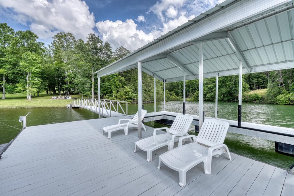 Blairsville, Georgia, 30512, United States, 4 Bedrooms Bedrooms, ,4 BathroomsBathrooms,Residential,Active,2030979