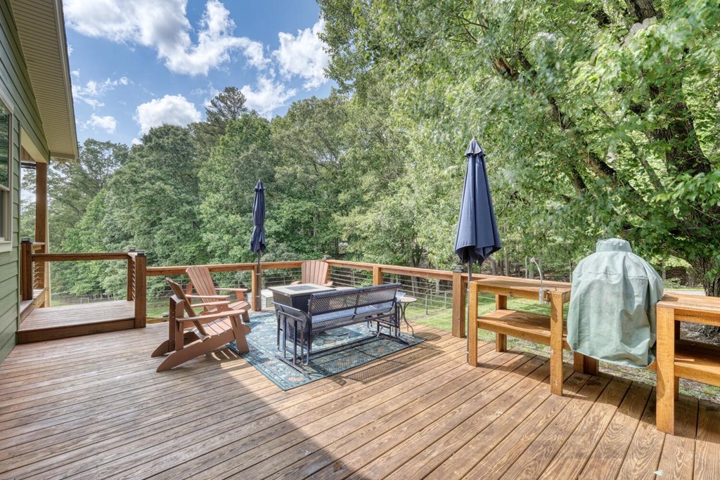 Blairsville, Georgia, 30512, United States, 4 Bedrooms Bedrooms, ,4 BathroomsBathrooms,Residential,Active,2030979