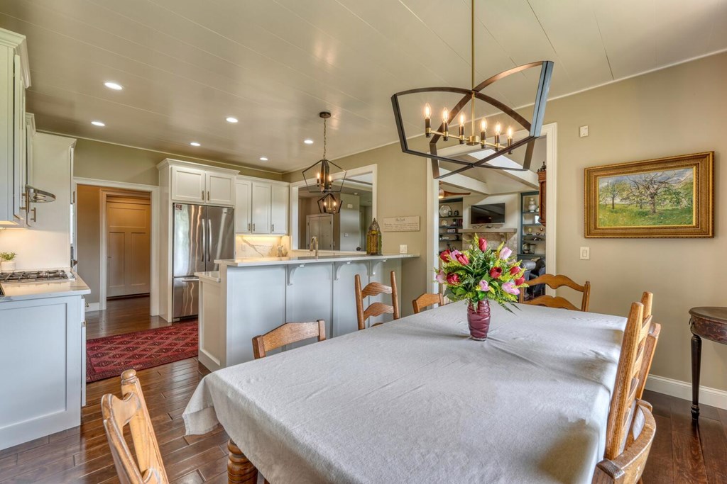 Blairsville, Georgia, 30512, United States, 4 Bedrooms Bedrooms, ,4 BathroomsBathrooms,Residential,Active,2030979