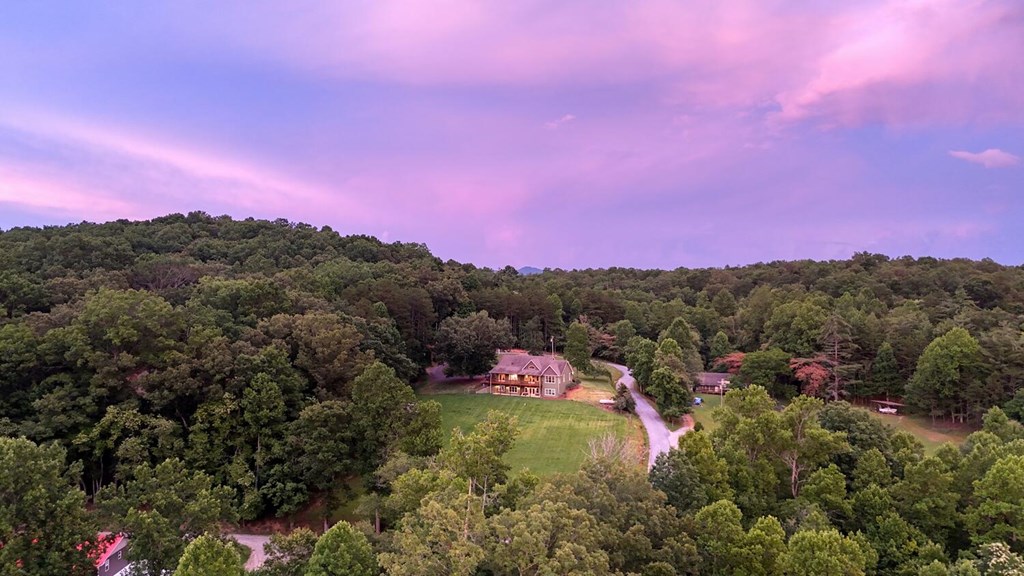 Blairsville, Georgia, 30512, United States, 4 Bedrooms Bedrooms, ,4 BathroomsBathrooms,Residential,Active,2030979