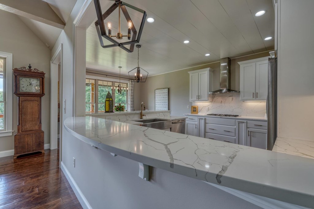 Blairsville, Georgia, 30512, United States, 4 Bedrooms Bedrooms, ,4 BathroomsBathrooms,Residential,Active,2030979