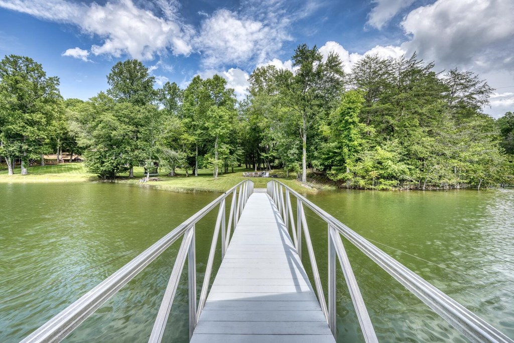 Blairsville, Georgia, 30512, United States, 4 Bedrooms Bedrooms, ,4 BathroomsBathrooms,Residential,Active,2030979