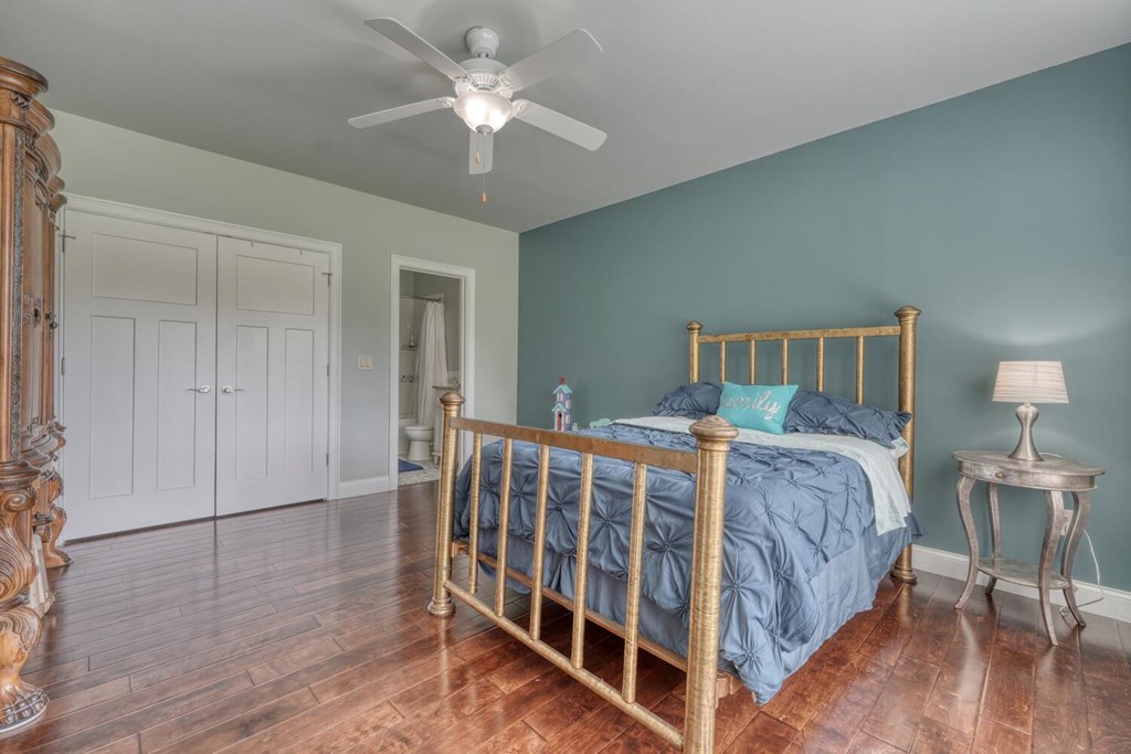 Blairsville, Georgia, 30512, United States, 4 Bedrooms Bedrooms, ,4 BathroomsBathrooms,Residential,Active,2030979