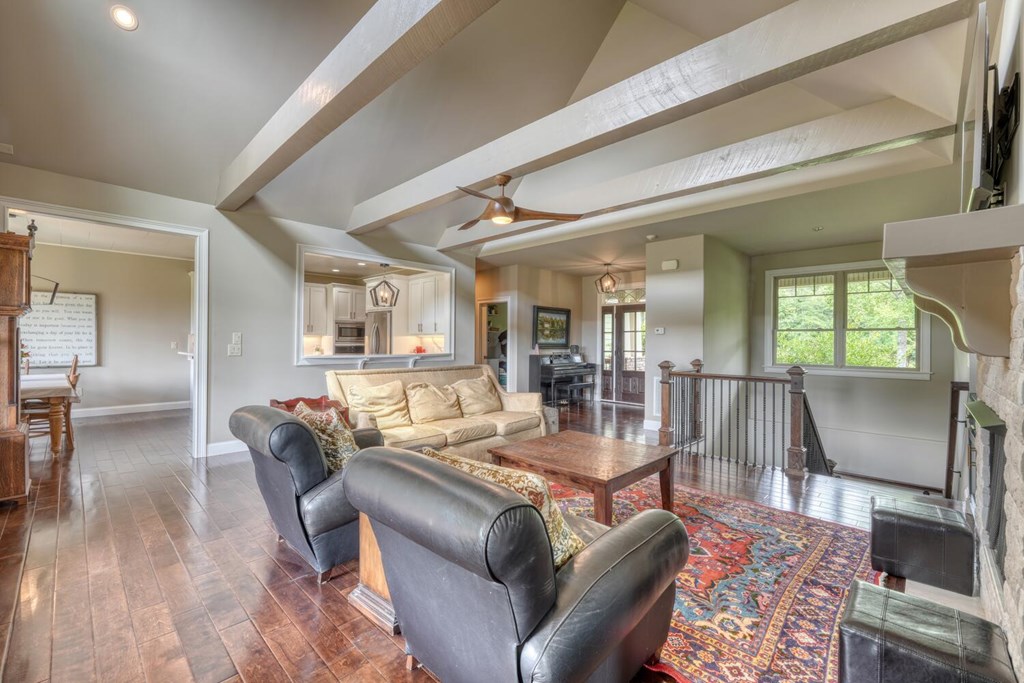 Blairsville, Georgia, 30512, United States, 4 Bedrooms Bedrooms, ,4 BathroomsBathrooms,Residential,Active,2030979