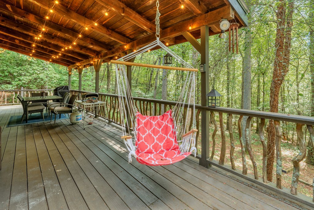 383 Canada Creek Road W