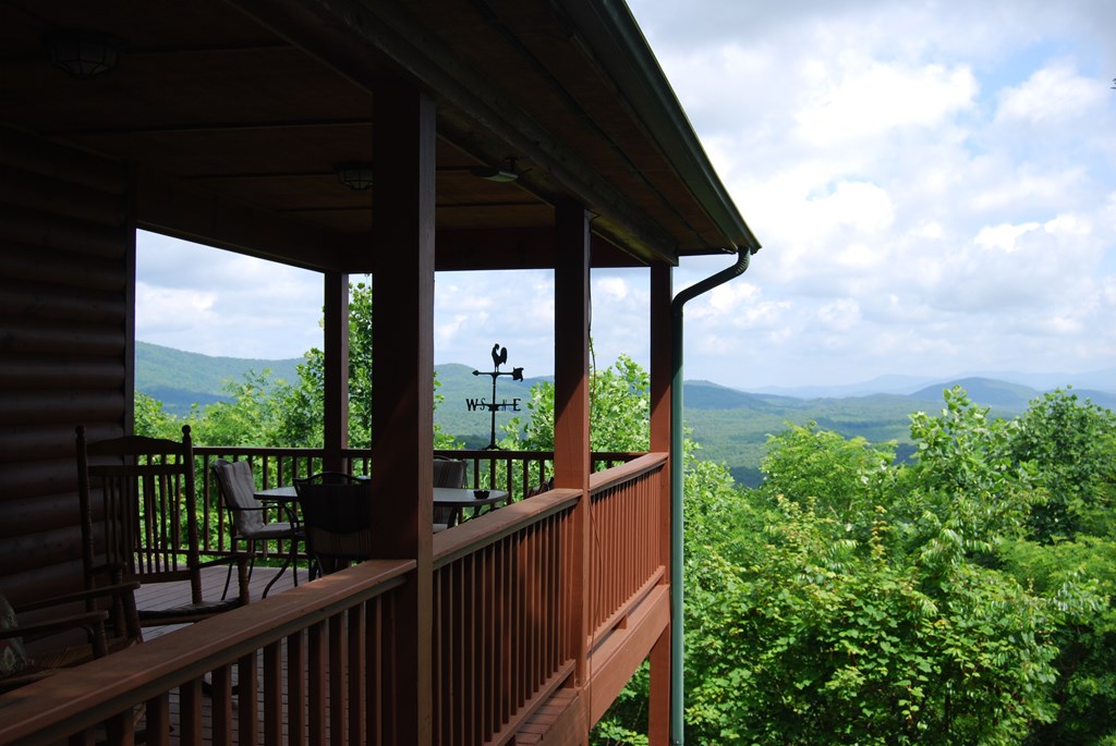 1013 Buck Ridge Drive
