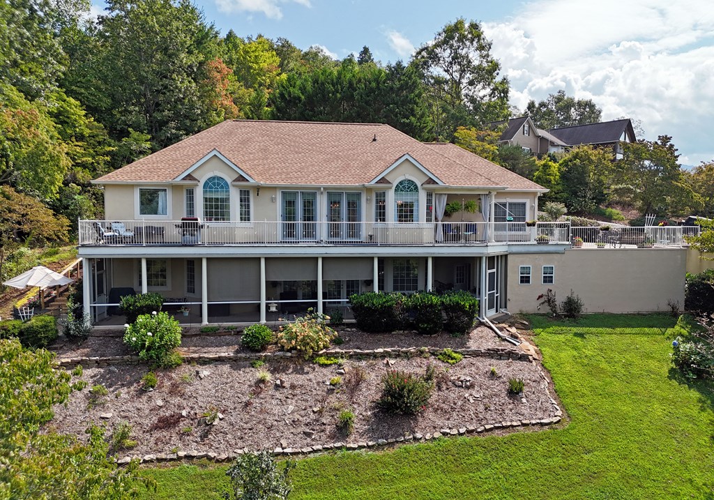 1701 Victoria Woods Drive