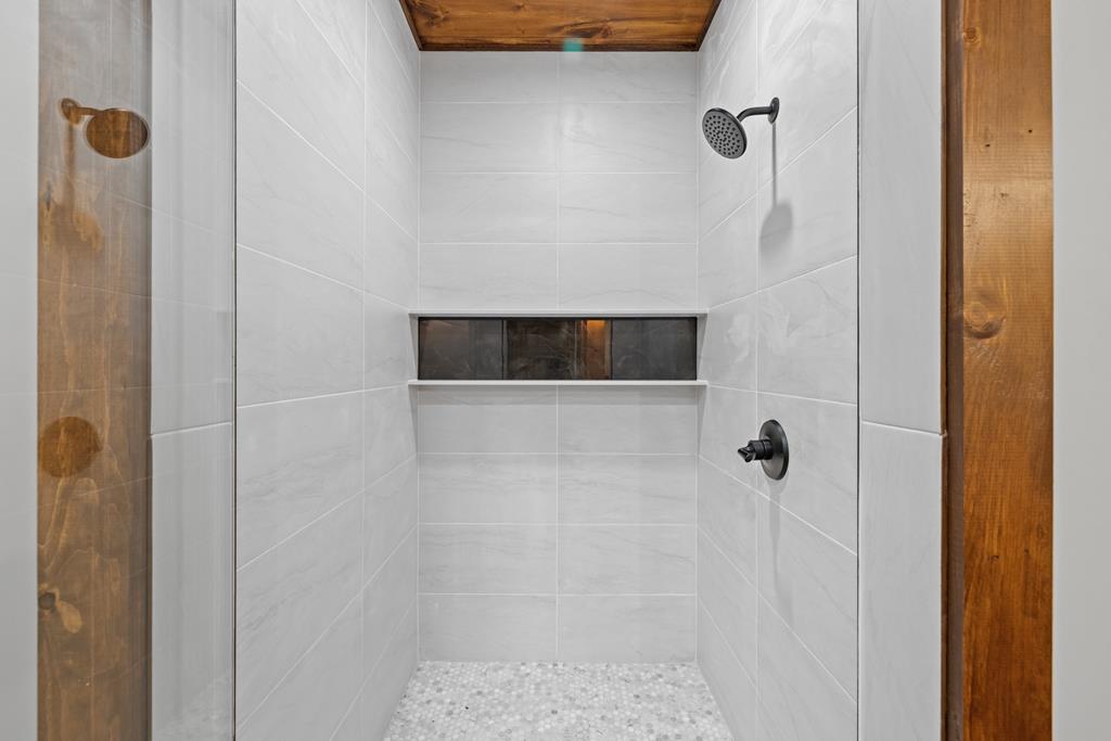 Blue Ridge, Georgia, 30513, United States, 3 Bedrooms Bedrooms, ,4 BathroomsBathrooms,Residential,Active,2034282