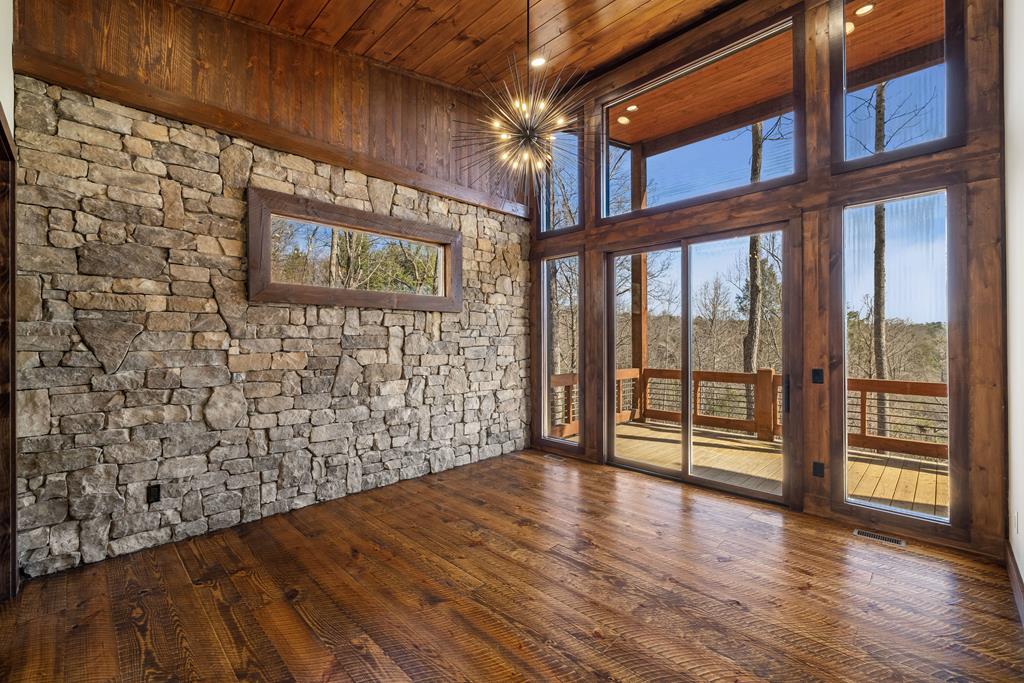 Blue Ridge, Georgia, 30513, United States, 3 Bedrooms Bedrooms, ,4 BathroomsBathrooms,Residential,Active,2034282