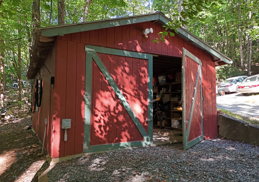 33 Shady Lane